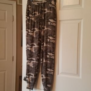 Freshman camo joggers